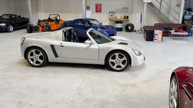 Vauxhall VX220 available on The Motor Grid смотреть онлайн