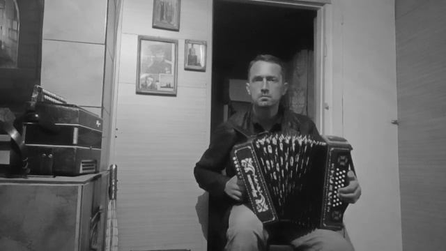 Песня "Верила верила верю" под гармонь. Демо к учебным материалам Школы народной игры К. Иванина. смотреть онлайн