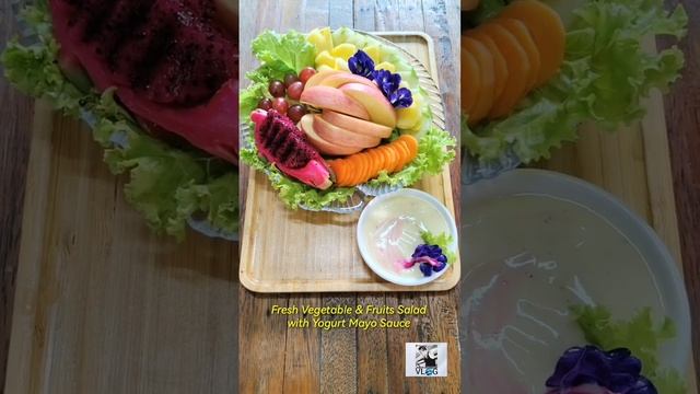 Healthylicious Vegetable & Fruits Salad in Yogurt Sauce #satisfying #asmrfood #salad смотреть онлайн