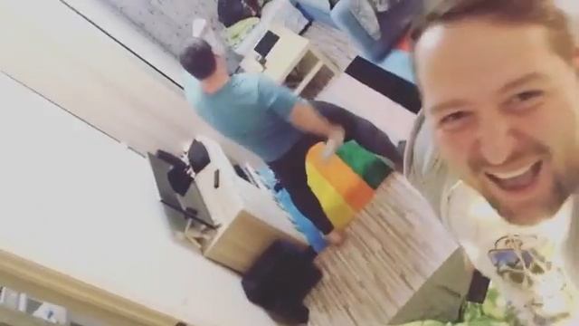 Мы будим пудинг смотреть онлайн