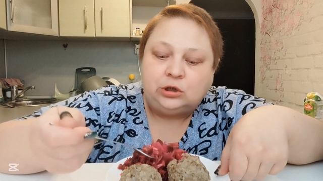 ЕМ И ХУДЕЮ ЧТО теперь В МОЕЙ ТАРЕЛКЕ смотреть онлайн