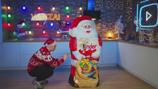 УВЕЛИЧИЛИ КИНДЕР ДЕДА МОРОЗА В 100 РАЗ смотреть онлайн