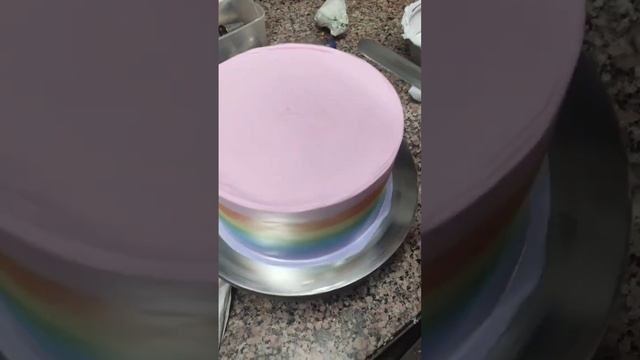 rainbow cake 🌈 😋 @Cakesmekers #viral #shorts смотреть онлайн