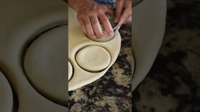 Sourdough Donuts #shorts смотреть онлайн