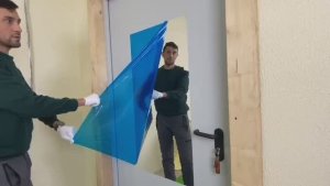 Зеркало - пленка, зеркальная пленка 50*100см можно резать ножницами.