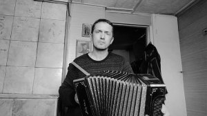 "Сладка ягода" под гармонь.