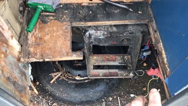 Complete Side Step Rebuild -1982 Mitsubishi L300 motorhome project смотреть онлайн