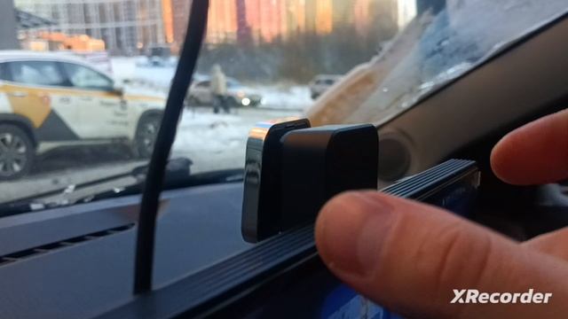 видеорегистратор с 2 камерами и AndroidAuto