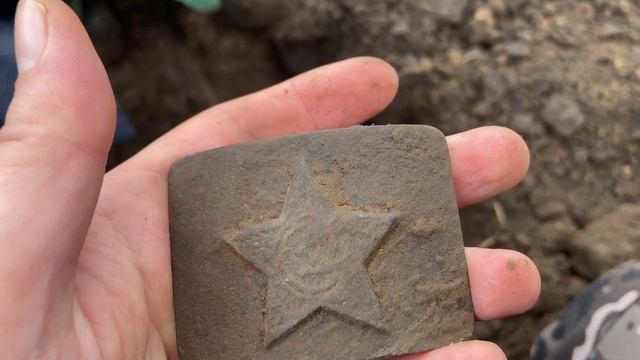 Пряжка и царские монеты на месте,где стояла старая деревня! смотреть онлайн