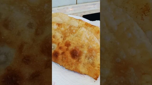 Чебуреки с водочкой#чебурекисмясом смотреть онлайн