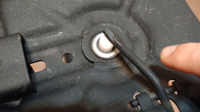 Шатается сидушка компьютерного кресла делаю ремонт сиденья смотреть онлайн