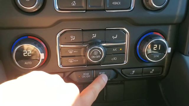 2021 Chevrolet Tahoe Z71 Inside Look смотреть онлайн