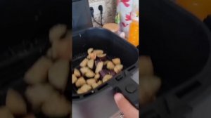 Салат с хрустящими баклажанами в аэрогриле Cosori 🧡 #cosori #рецепты #аэрогриль #овощи #готовимдома