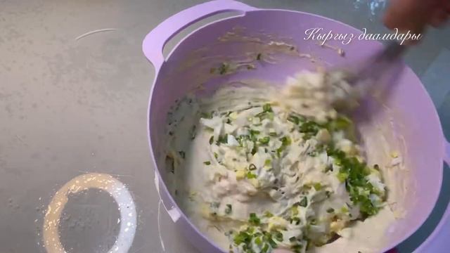 Үч эле азыктан жасалган эң оңой пирожки. Пирожки жасоо. смотреть онлайн