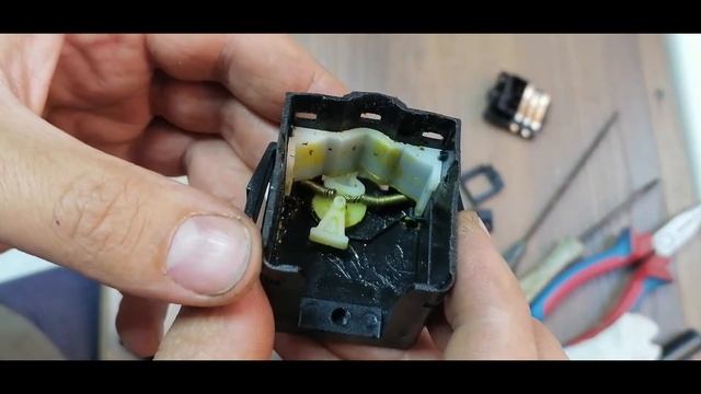 Не работает правый сигнал поворота Лифан Смайли смотреть онлайн