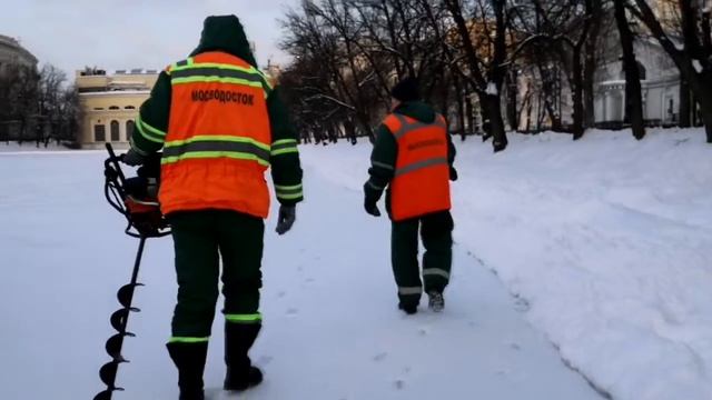 Аэрацию Чистых прудов провели специалисты Мосводостока смотреть онлайн