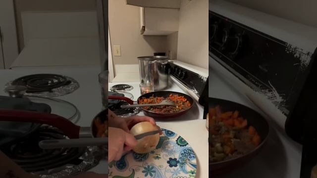 Potato soup with sausage #shorts смотреть онлайн