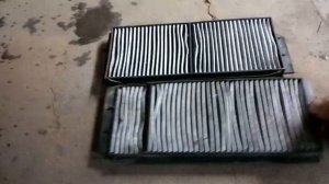 Замена салонного фильтра на Мазда 3 🚘 Не снимая бардачка за три минуты!😎