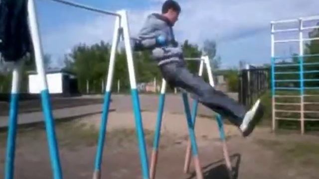 Турник Май 2012.avi смотреть онлайн