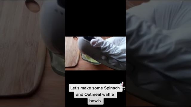 Spinach and Oats Waffle Bowls смотреть онлайн