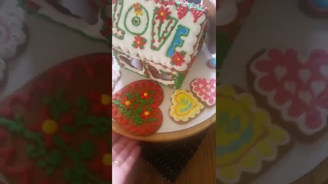 Пряничный домик ко дню всех влюблённых. смотреть онлайн