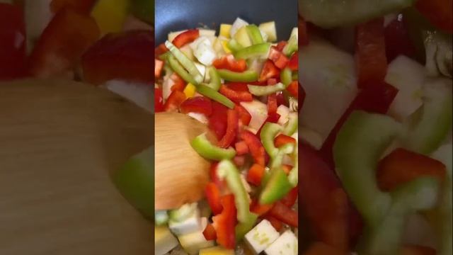 Овощное рагу #готовлю #рецепт #вечерпослеработы #вкусныерецепты #быстрыйрецепт #еда