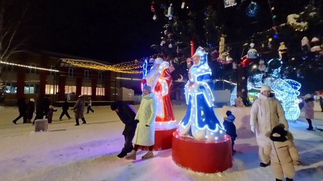 Елка в Медведево Йошкар-Ола январь 2025 смотреть онлайн