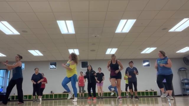Zumba- El Rubio Loco - Salsa смотреть онлайн