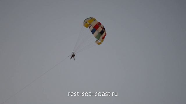 Полёт на парашюте над морем в Голубицкой: незабываемый опыт смотреть онлайн