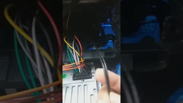 Menambah switch / saklar on off pada car head unit double din supaya aki awet смотреть онлайн