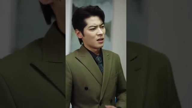 【FULL】白月光腳崴了，他毫不猶豫把她拋棄在婚禮現場轉身離去，7年感情猶如泡沫轉瞬即逝，她決絕轉身消失在他的世界，他滿不在乎以為她像往常一樣鬧分手，沒想到這一次她徹底離開他了！#短劇 #總裁灰姑娘 смотреть онлайн