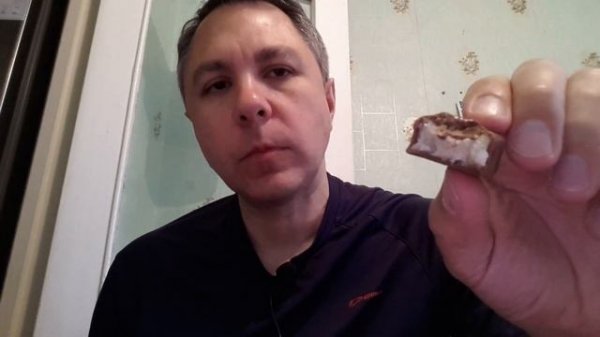 АСМР ИТИНГ. КУШАЮ ШОКОЛАДКУ БАУНТИ. ASMR