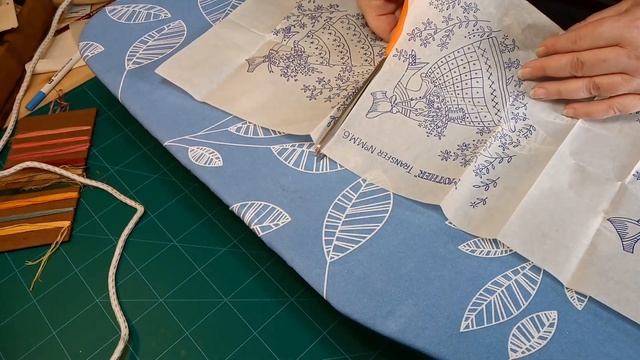 BEGINNER’S GUIDE TO EMBROIDERY | Using Iron-on Transfers Stem Stitch and Lazy Daisy Stitch смотреть онлайн