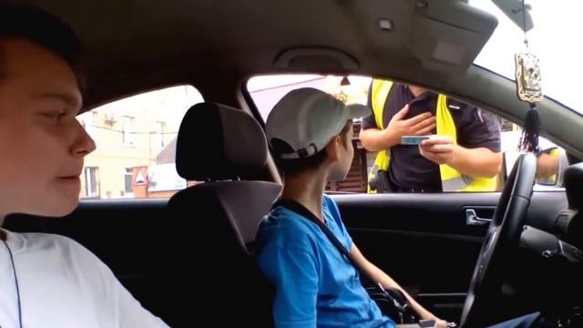 Полиция остановила школьника за рулем ! смотреть онлайн
