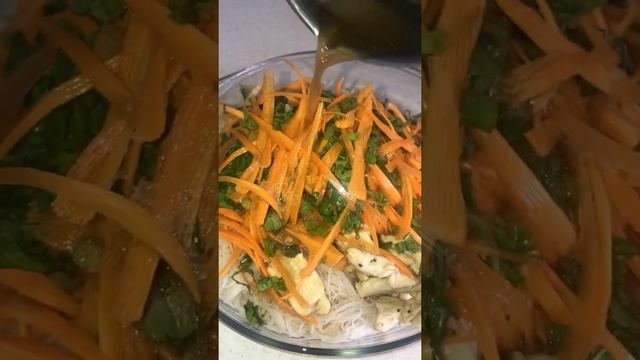 Vietnamese Thai noodle salad || easy to make || healthy meal #shorts смотреть онлайн