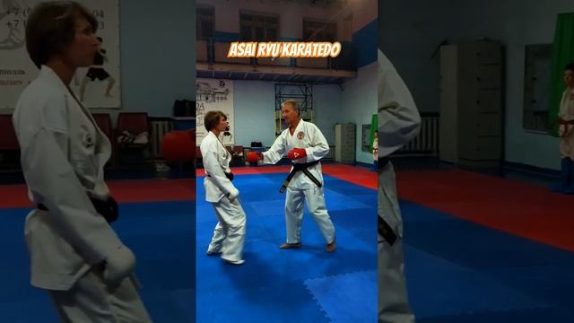 Блок - удар кизами цуки. Разбор комбинации. Тактика. #asairyu #каратэ #karate смотреть онлайн