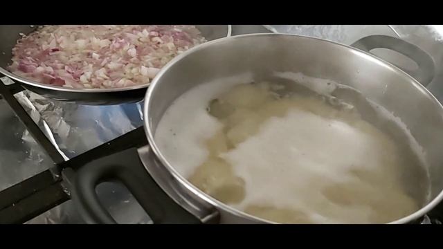 Пирожки с картошкой и грибами. смотреть онлайн
