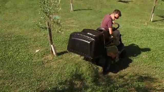 4-in-1 ZEPHYR garden tractor смотреть онлайн