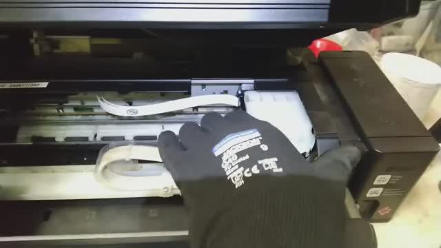 Прочистка печатающей головки в струйном принтере | Ремонт и техническое обслуживание принтеров в СПб