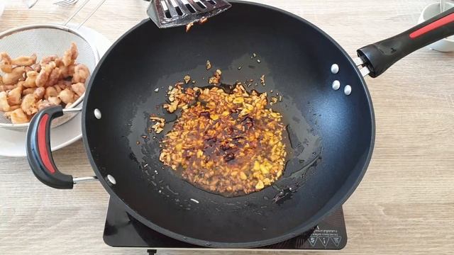 Thai Stir Fried Chicken With Cashew Nuts Recipe - Gai Pad Med Mamuang #Thaifood #Recipes