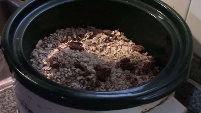 Slow Cooker Granola! смотреть онлайн