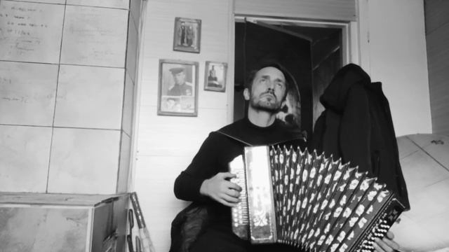 Этюд "Под небом голубым". Демо к статье Школы о переборах и народном подходе к "этюдам" :-).. смотреть онлайн