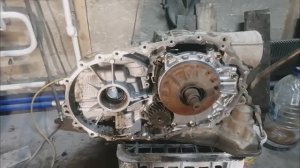 Ниссан. Пинается акпп с 1 на 2.исправляем. Тормозная лента - изнутри.