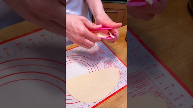 Вареники с вишней от Мультидом! смотреть онлайн