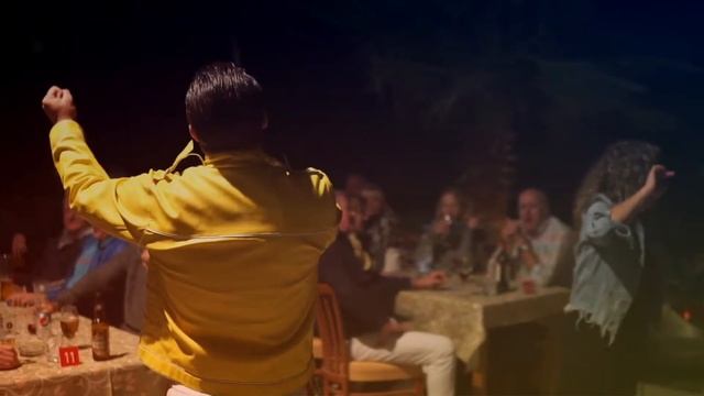 Alex Holt as Freddie Mercury смотреть онлайн