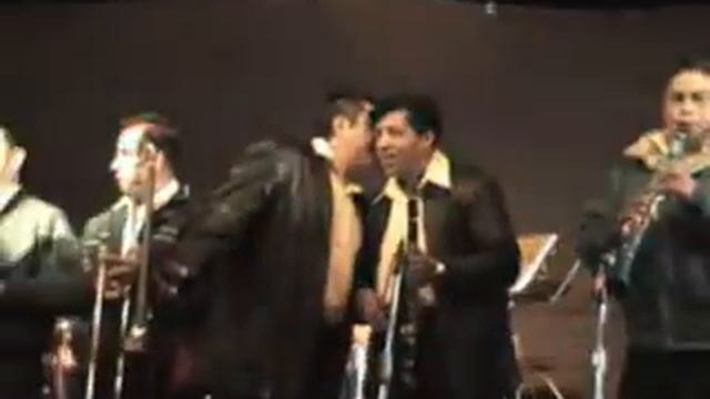 Nacho vàzqez y la Banda Aztahuacàn смотреть онлайн