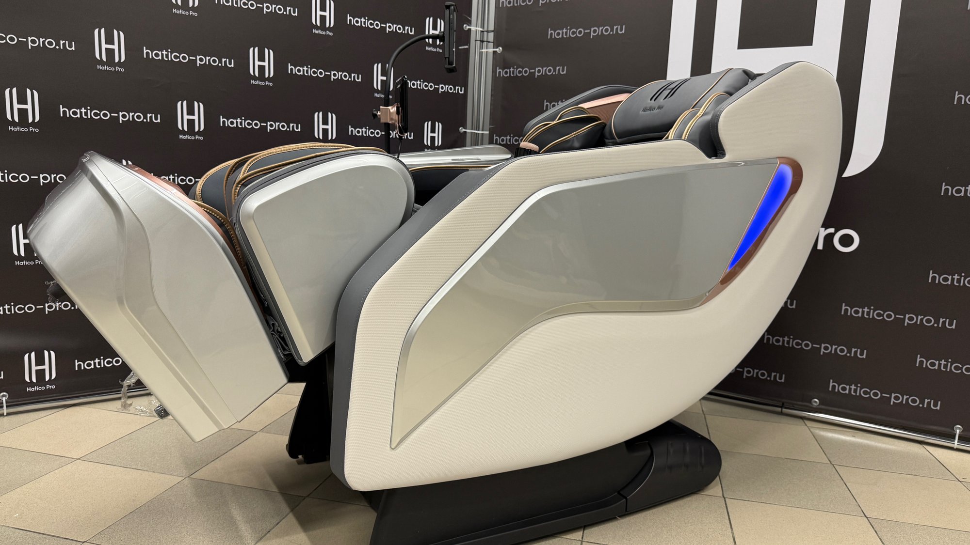 Массажное кресло Hatico Pro Katana 2SL 4D Белое. С двумя SL механизмами.