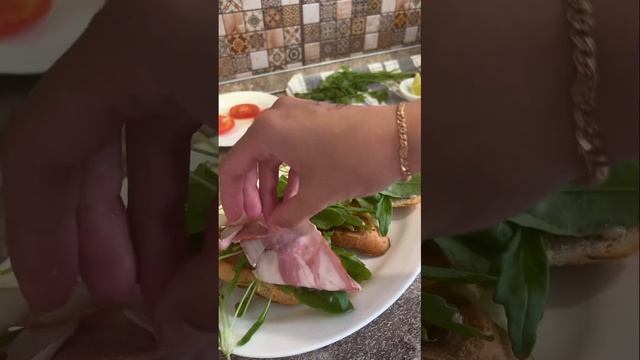 Бутерброды на завтрак #вечерпослеработы #рецепты #быстрыйрецепт  #готовлю