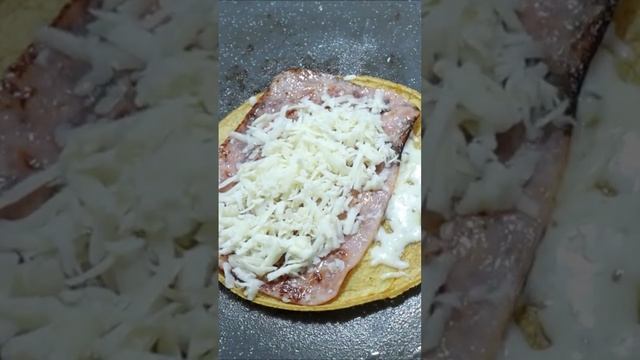 Quesadillas con jamon #quesadillas #quesadillaconjamon #receta смотреть онлайн