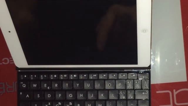 Recensione tastiera Logitech Ultrathin смотреть онлайн